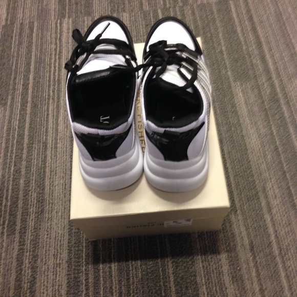 NWT MDT Black and White The Arch Sneakers - Picture 3 of 7
